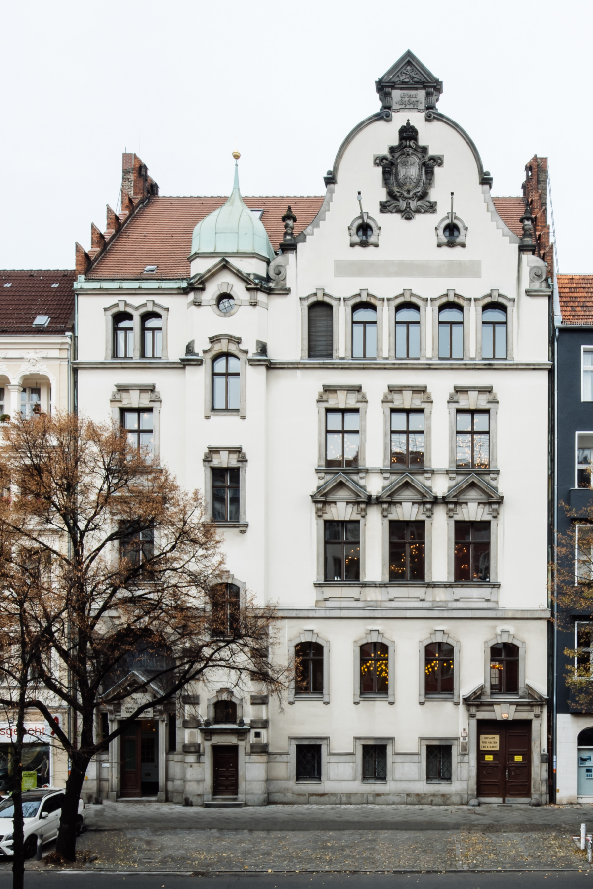 The former Königliches Amtsgericht building on Kantstraße 79 in Charlottenburg, Berlin, photographed today — now home to the Wilmina hotel